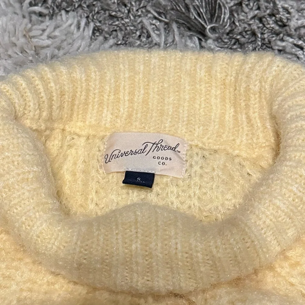 Universal Thread Sweater - Picture 4 of 4